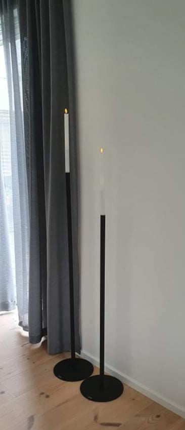 Golvljusstake ENKEL närbild på metallmaterial