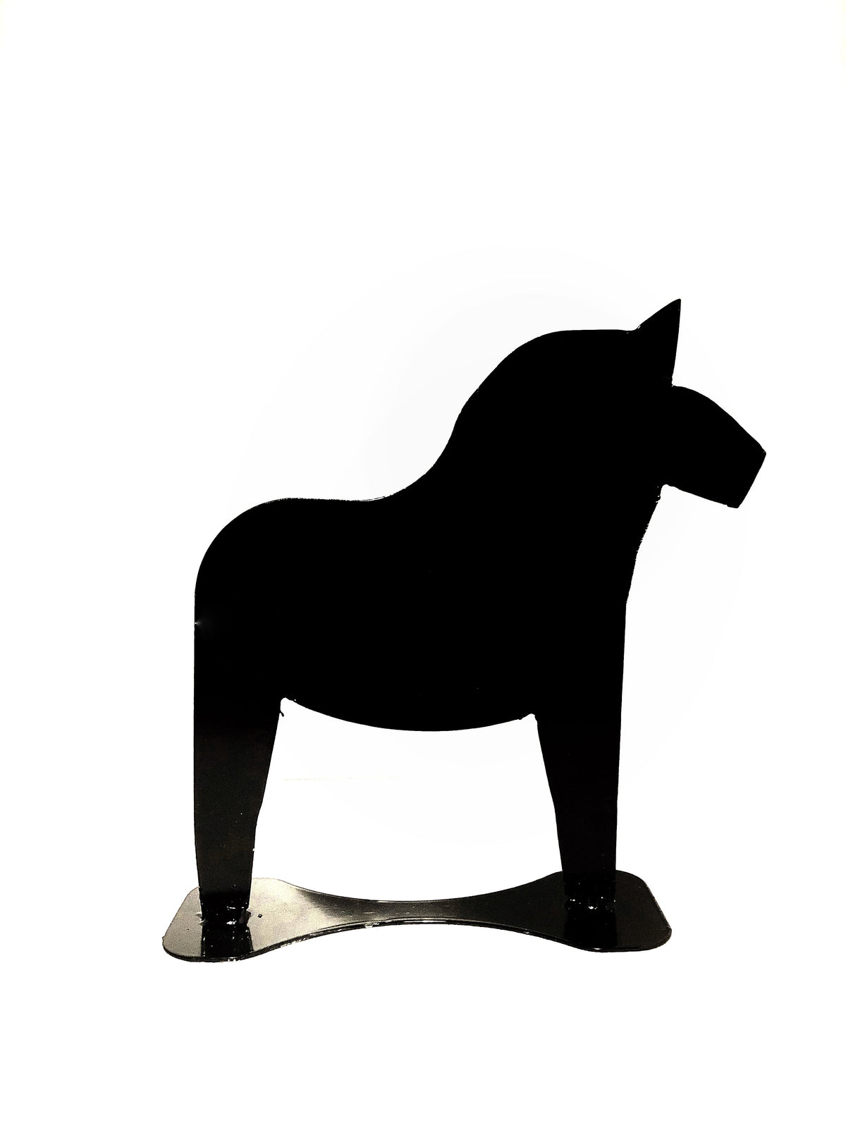 Stående dalahäst i plåt, svart, från Kungdesign
