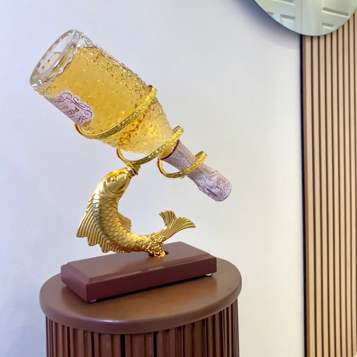 Fisk vinställ Guld
