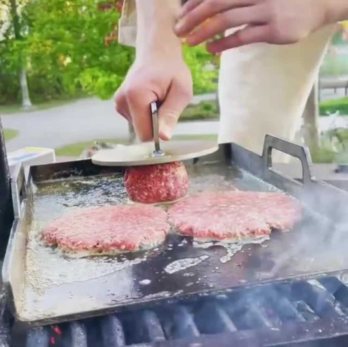 Smashjärn i användning på stekbord
